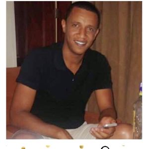 Meet your Posher, Abeil